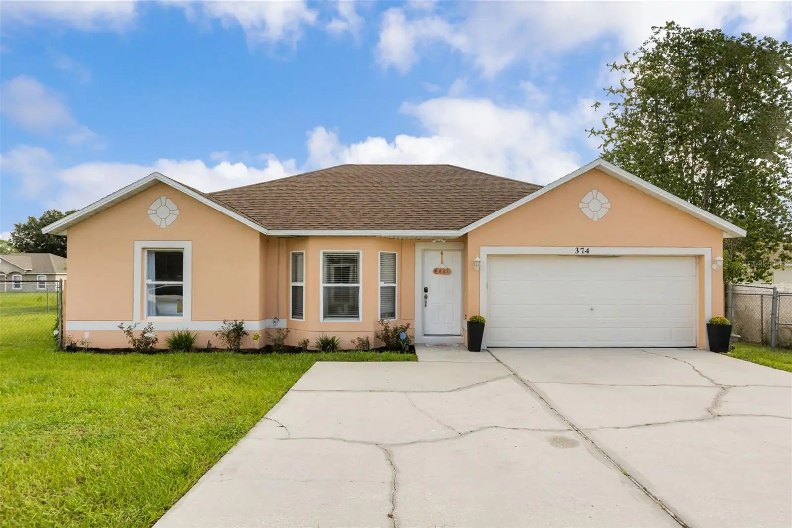 374 Colonade Court, FL