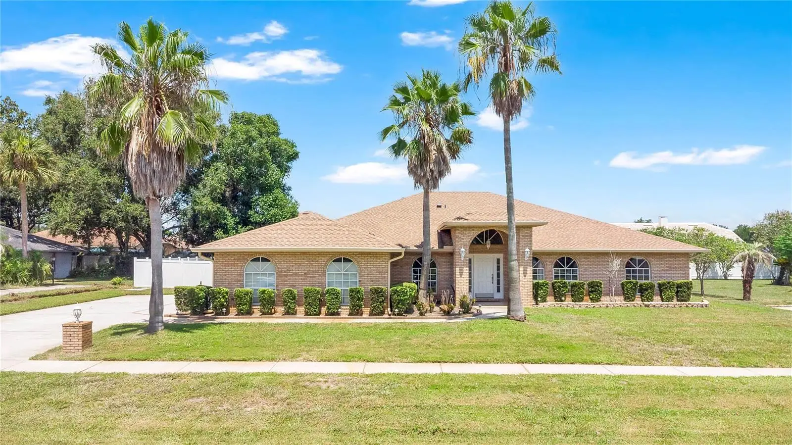 530 Whitecap Cove Court, FL