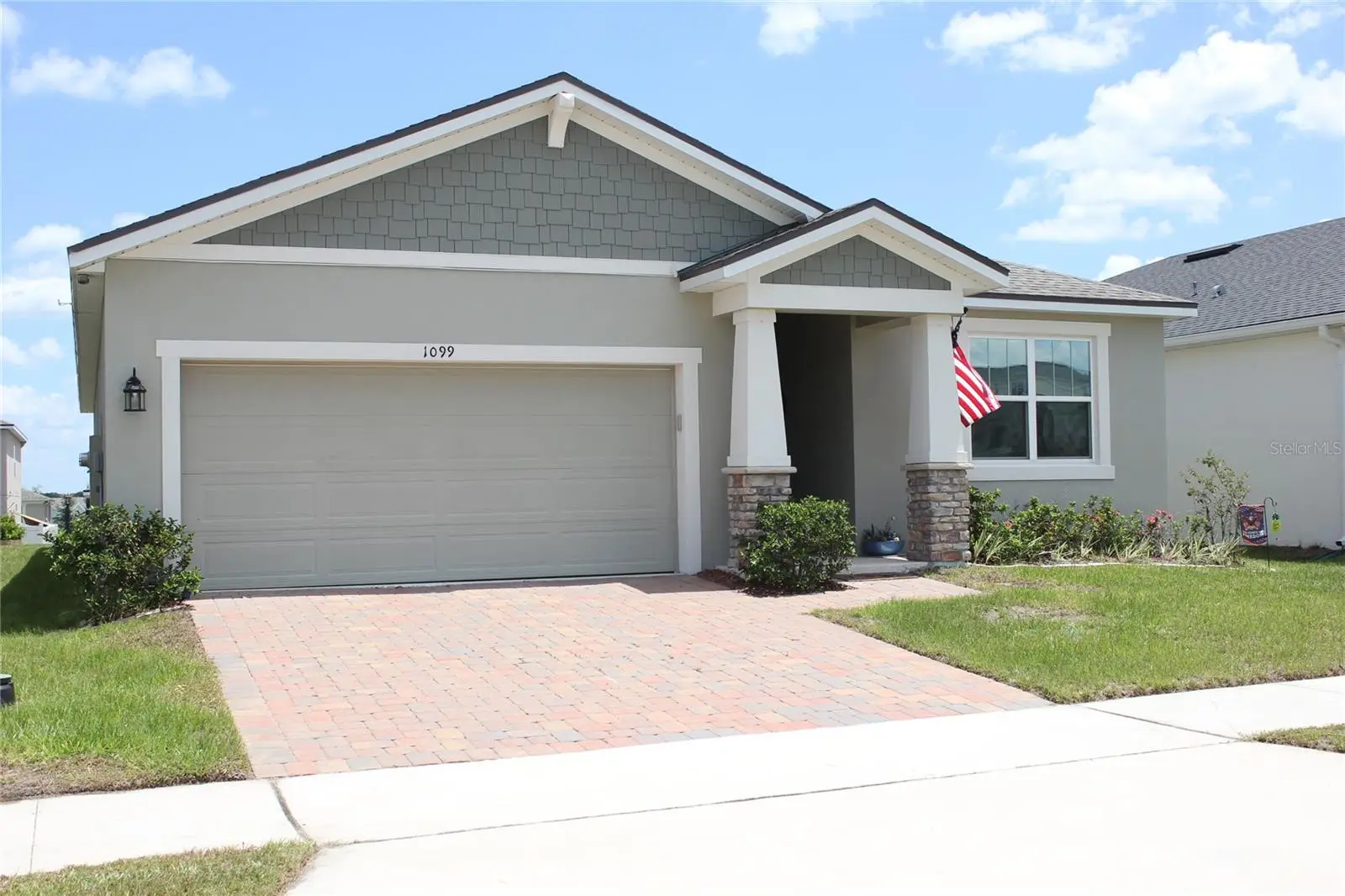 1099 Lakeshore Breeze Pl Place, FL