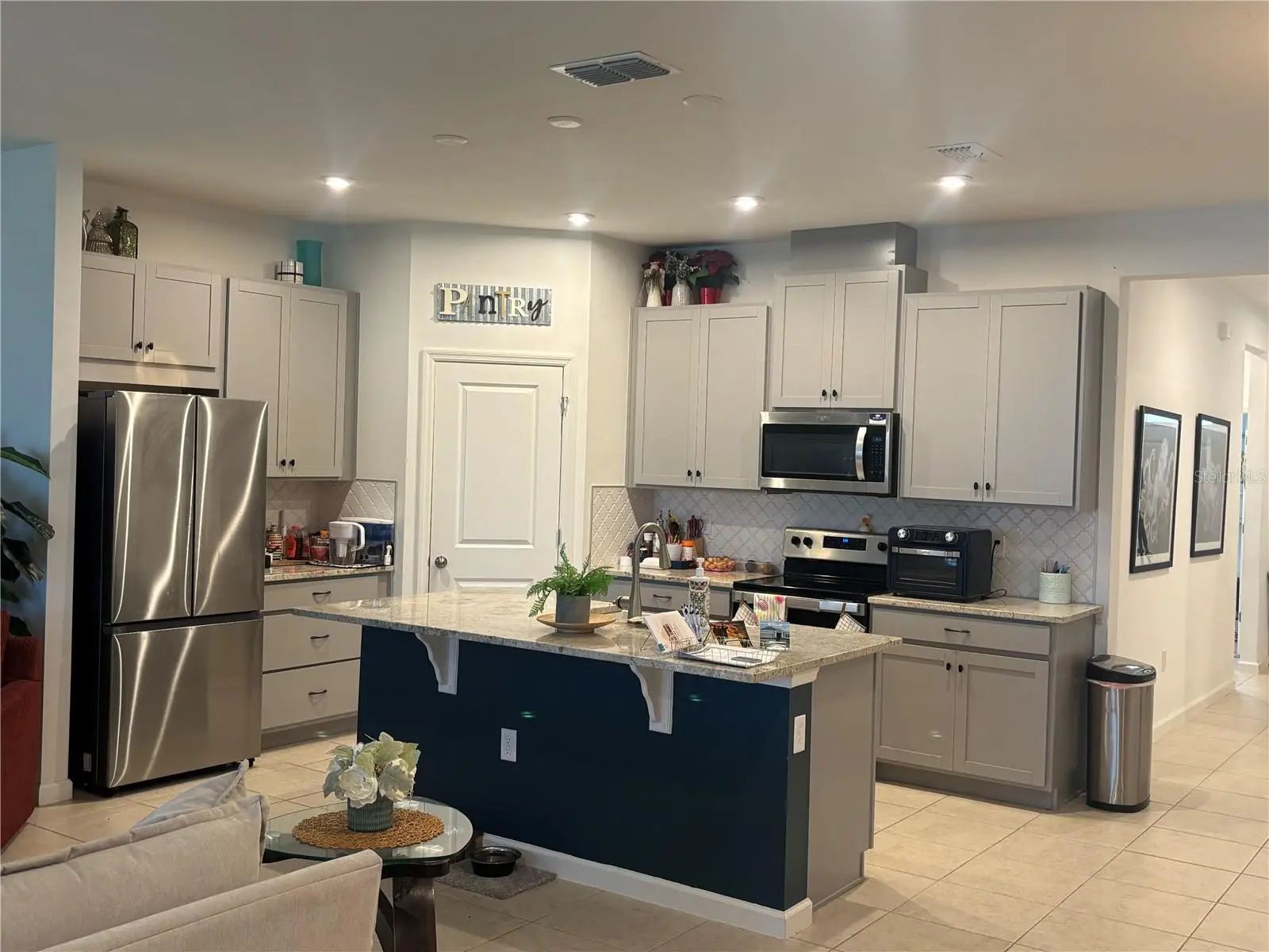 1099 Lakeshore Breeze Pl Place, FL