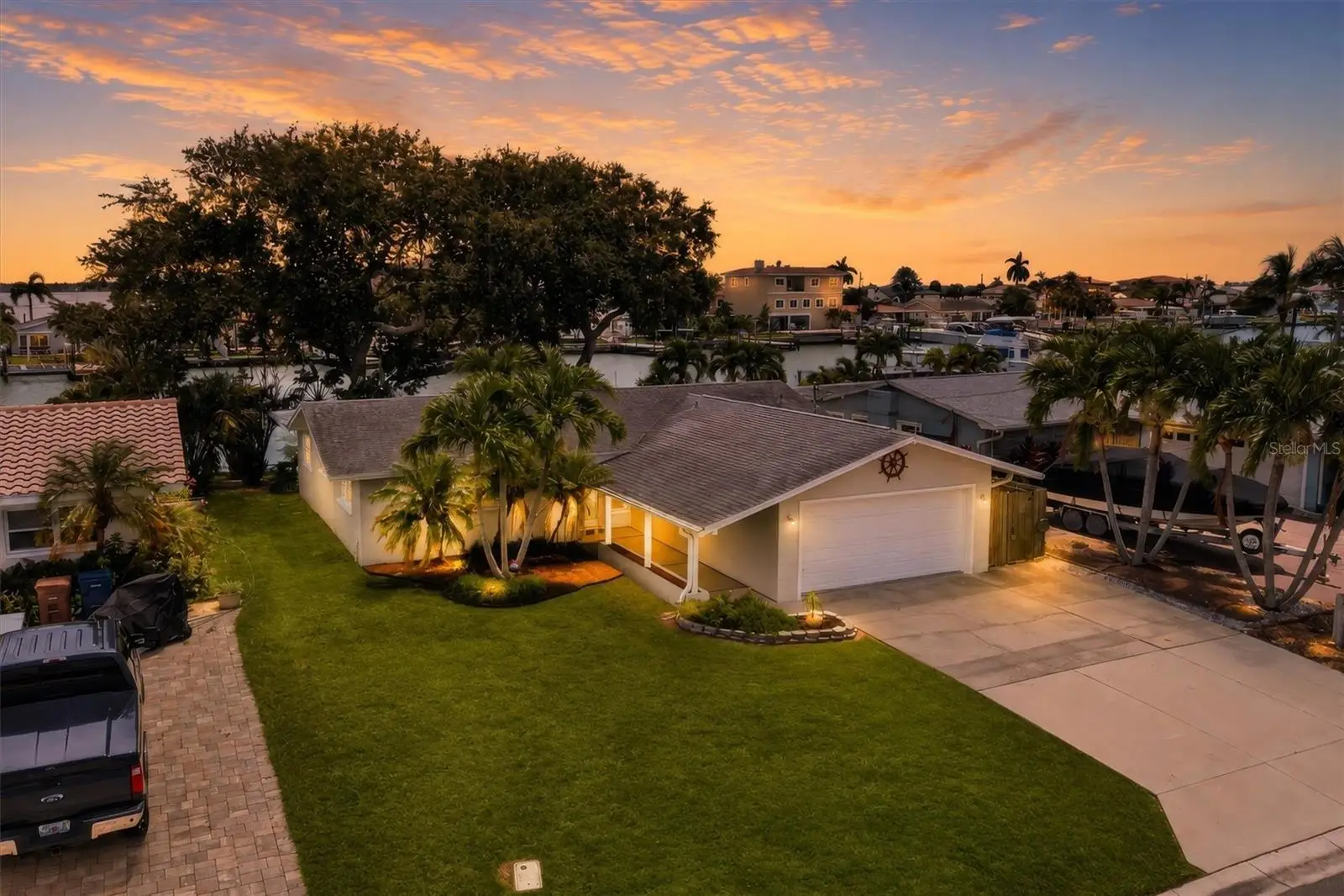 541 Lillian Drive, FL