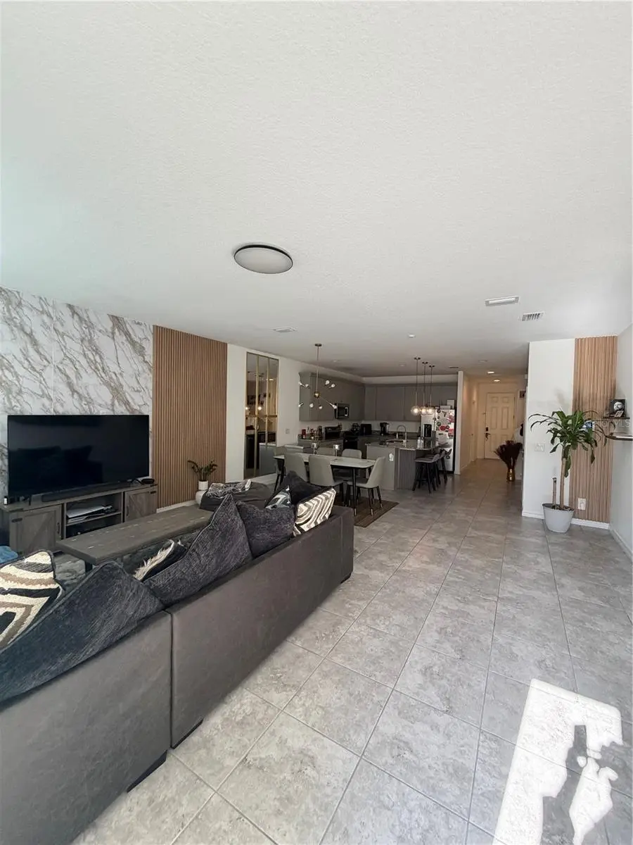 11102 Hanlon Terrace Alley, FL