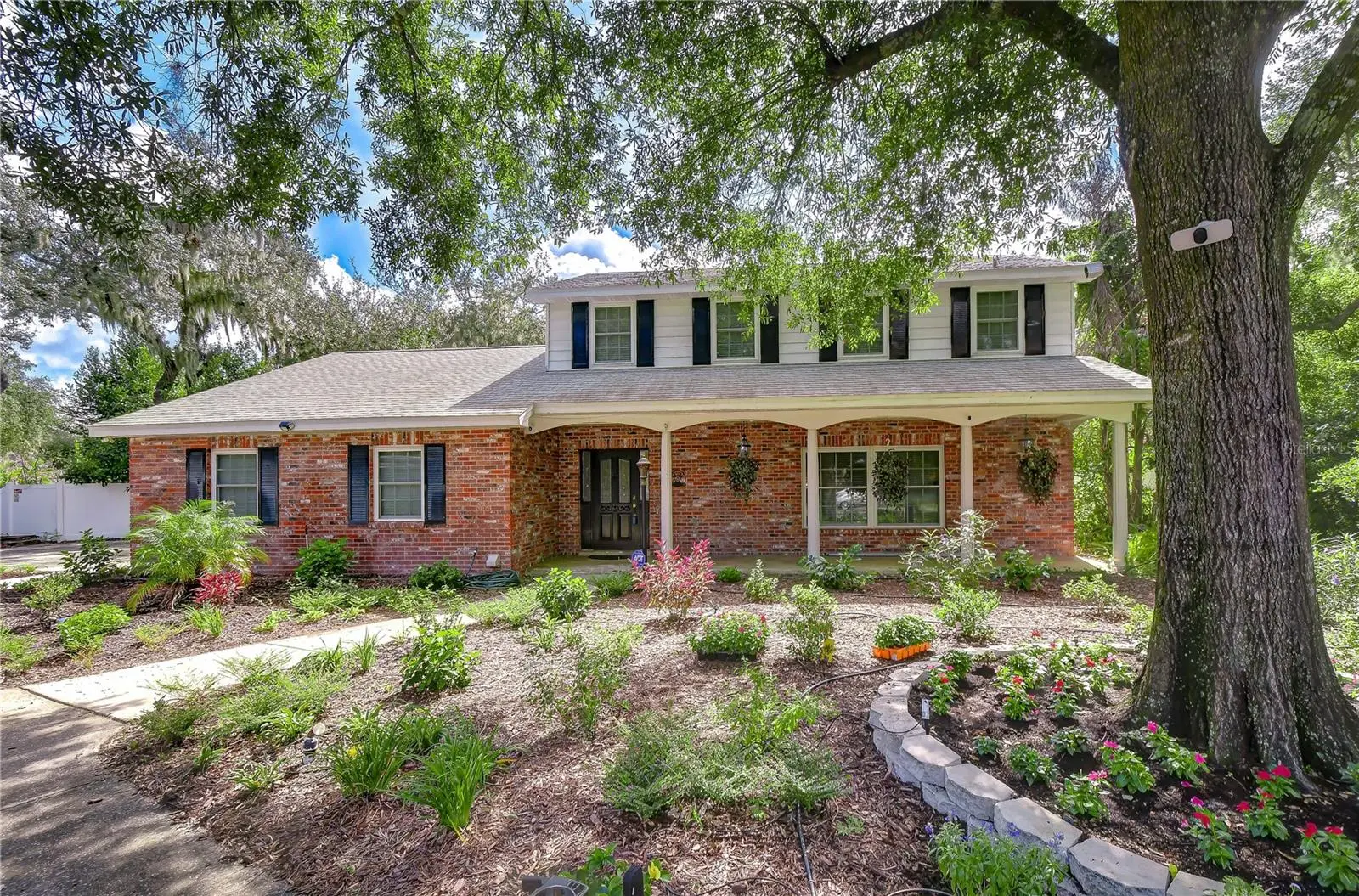 901 Woodview Drive, FL