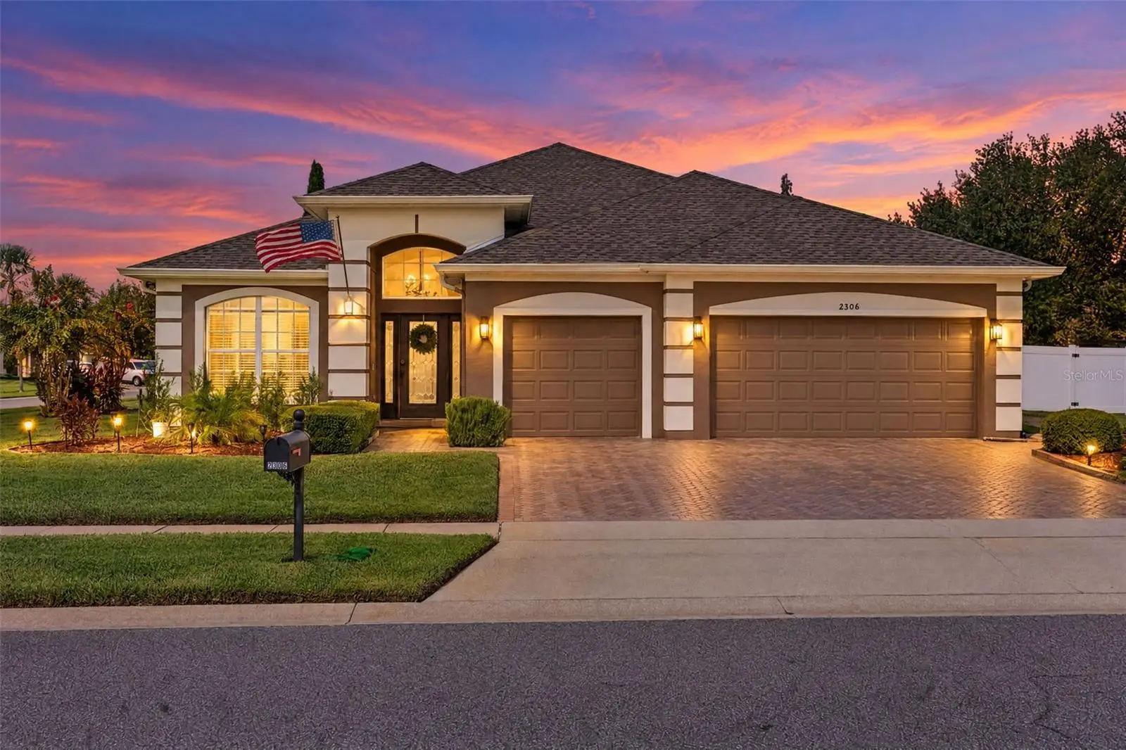2306 Emerald Rose Way, FL