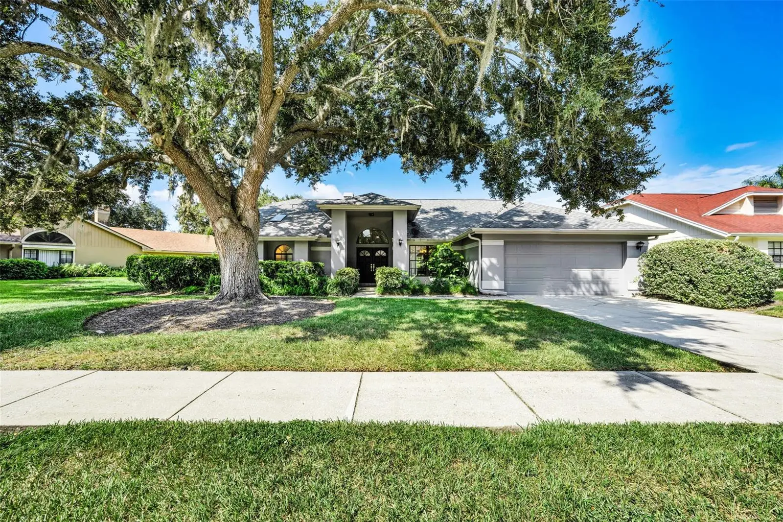 802 Centerwood Drive, FL