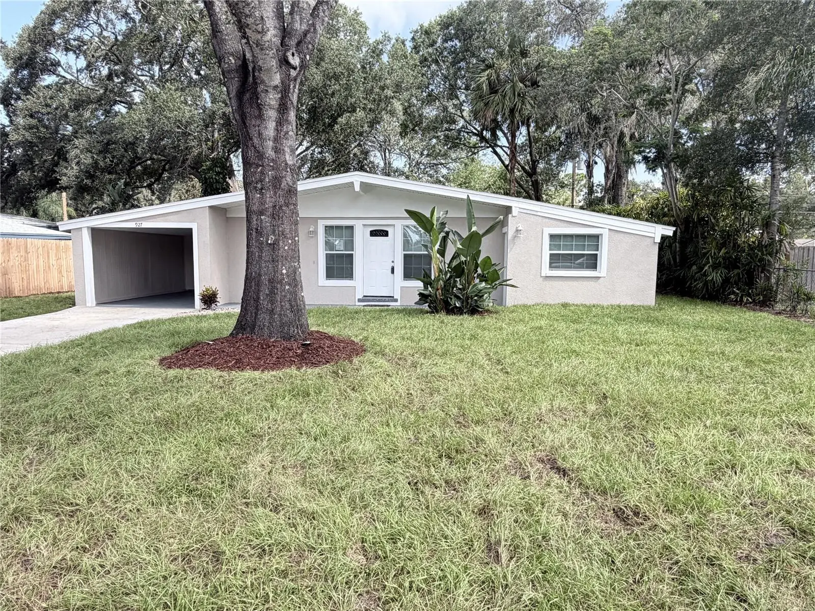 927 Lakewood Avenue, FL