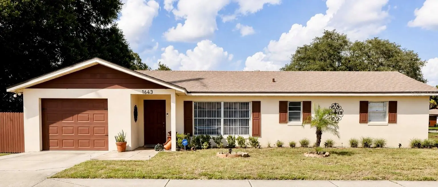 1643 Saxon Boulevard, FL
