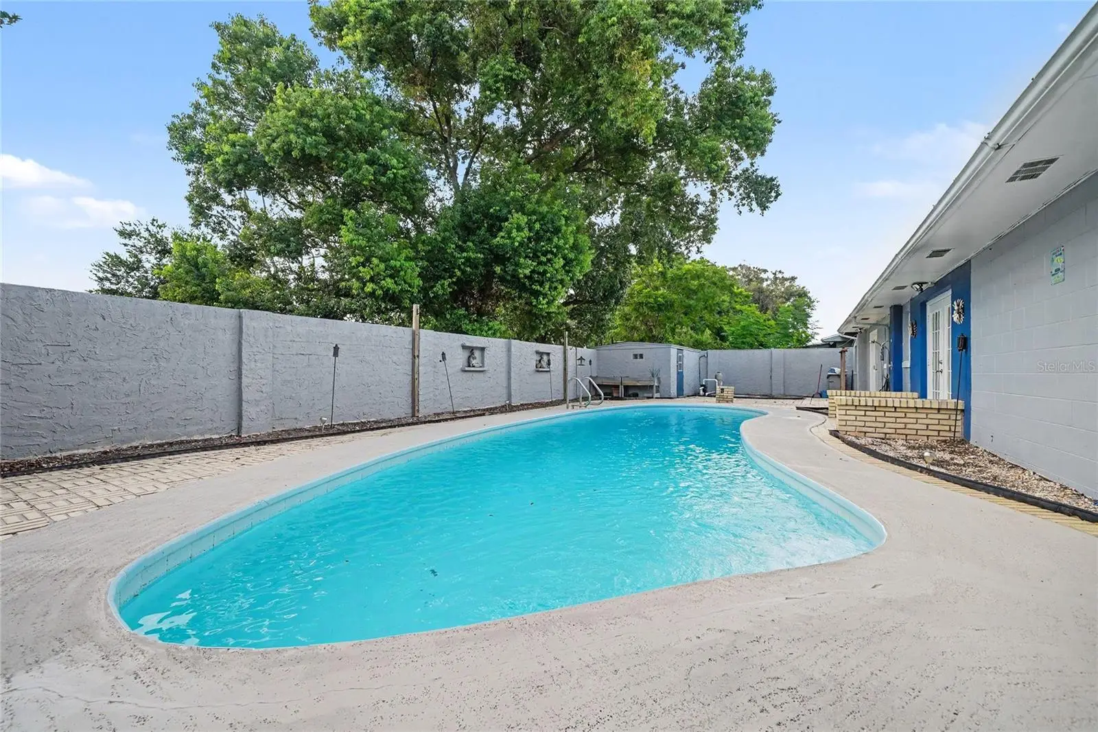 6038 Wedgewood Circle, FL