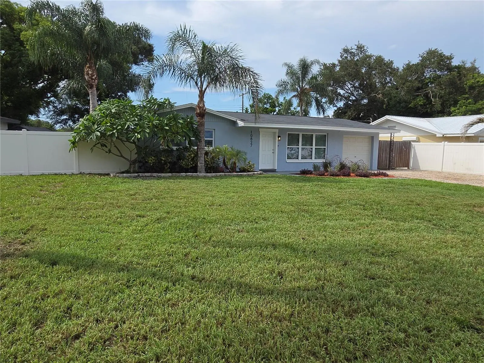 10827 Village Green Avenue, FL