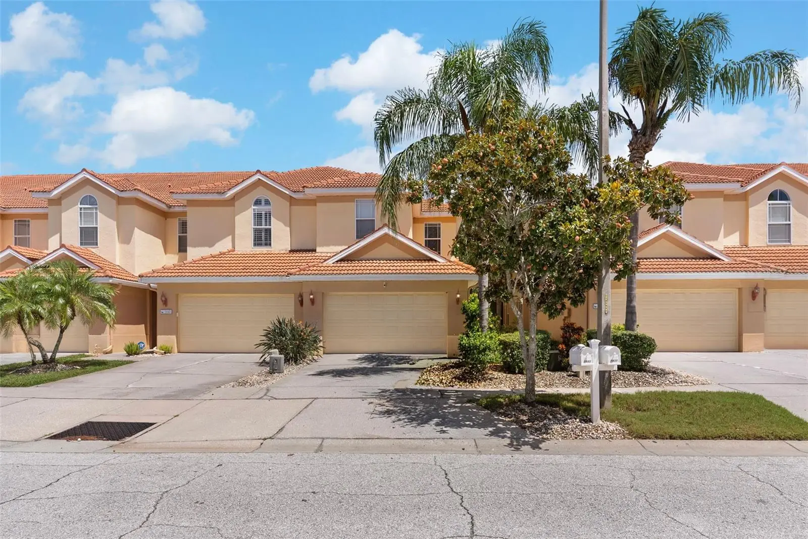 1437 Ridge Terrace, FL