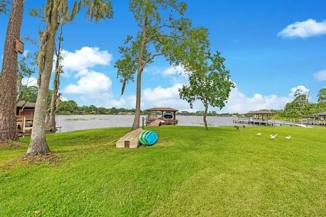 4512 Bridgewater Drive, FL