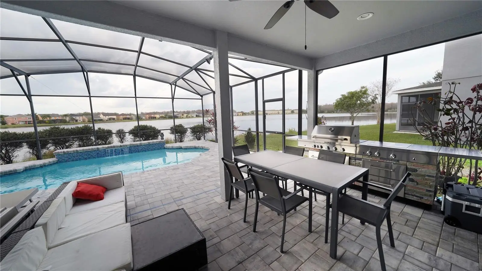 10073 Lake District Ln Lane, FL