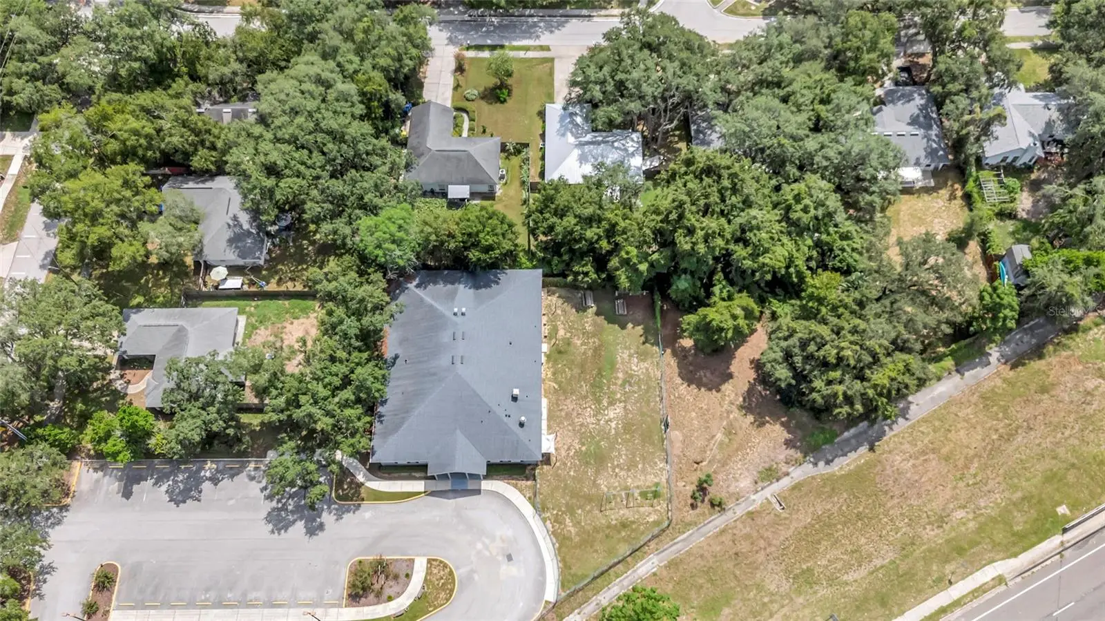 105 Baker Street, FL