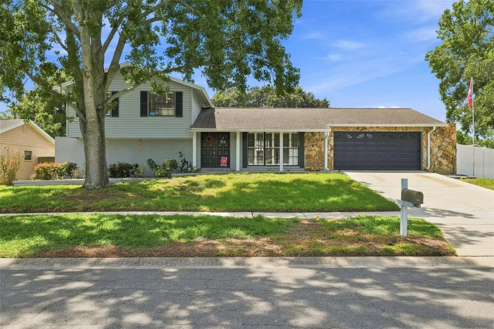 15868 Country Lake Drive, FL