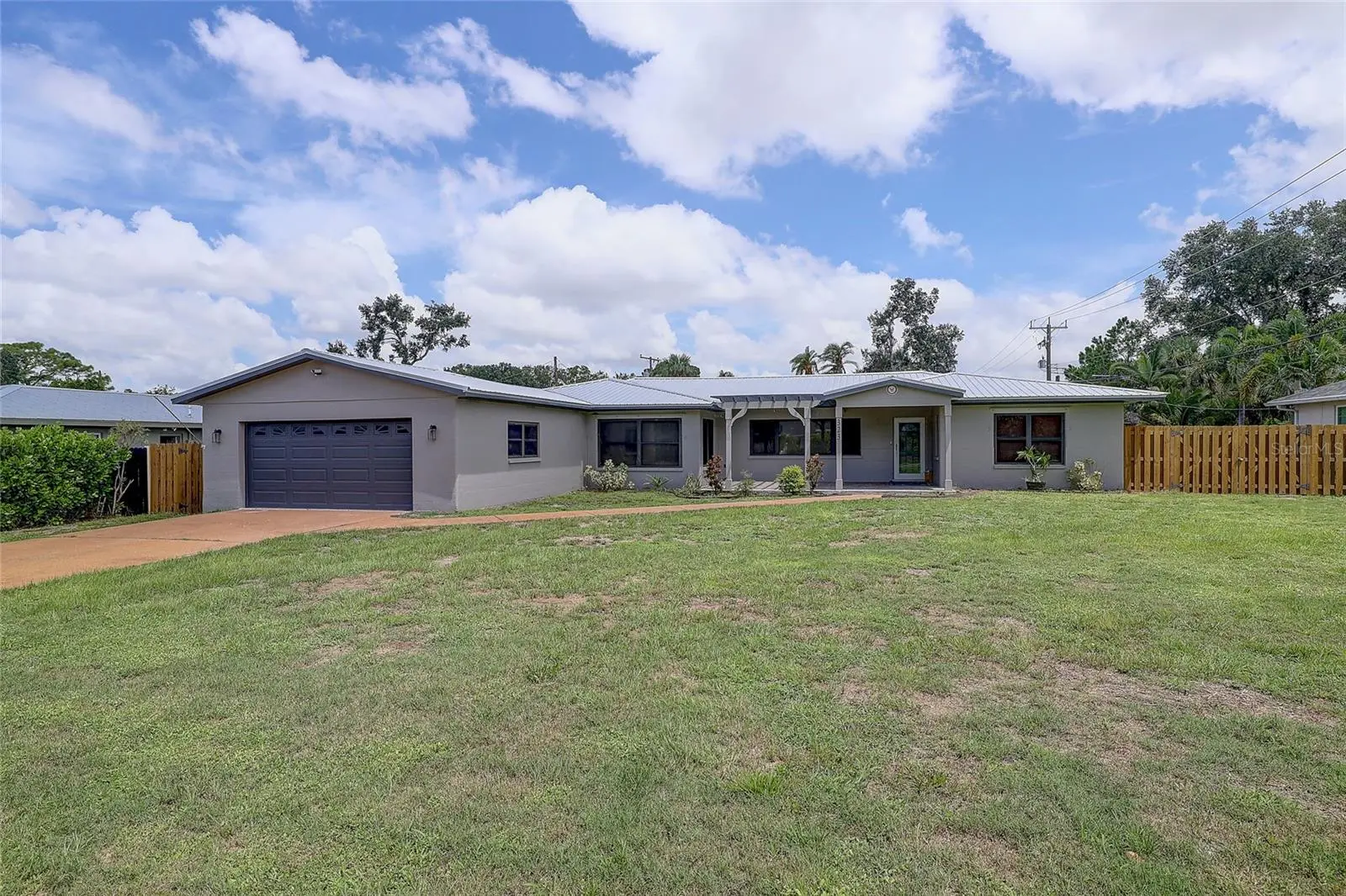 323 Suwanee Avenue, FL