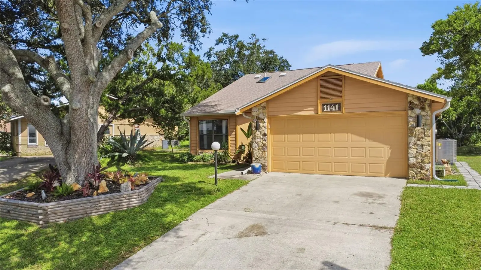 1141 Southampton Drive, FL