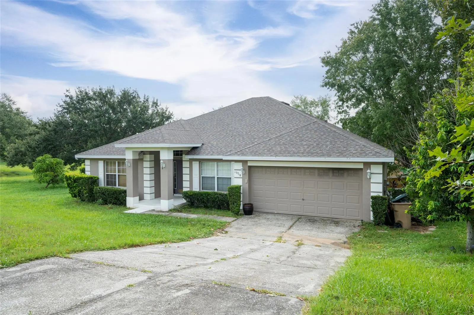 13718 Colina Court, FL