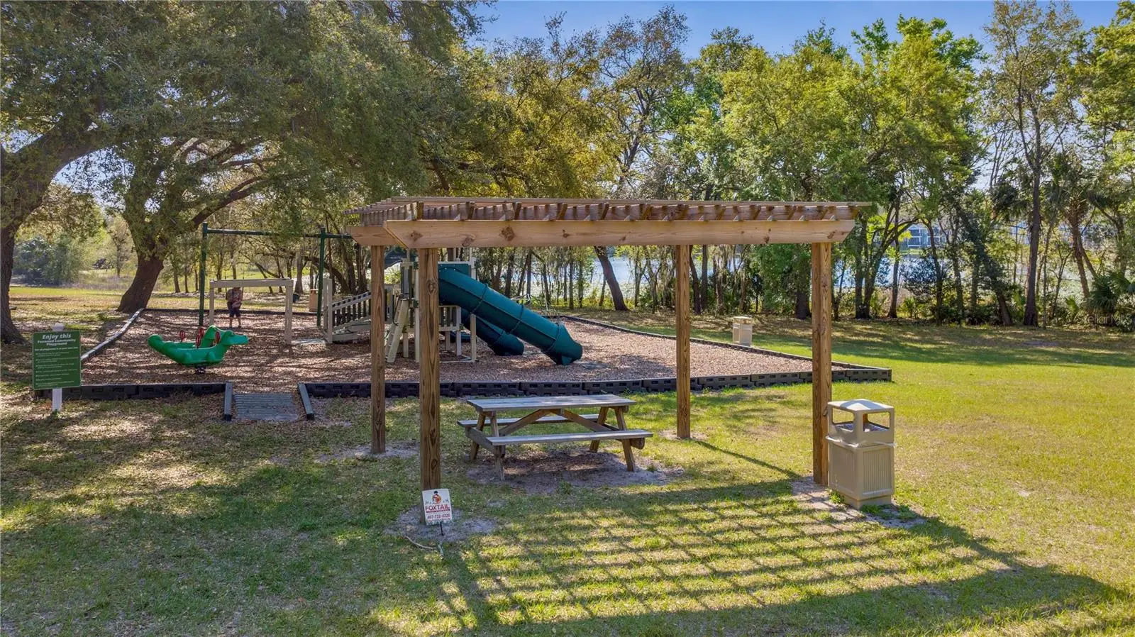 24 Bayridge Court, FL