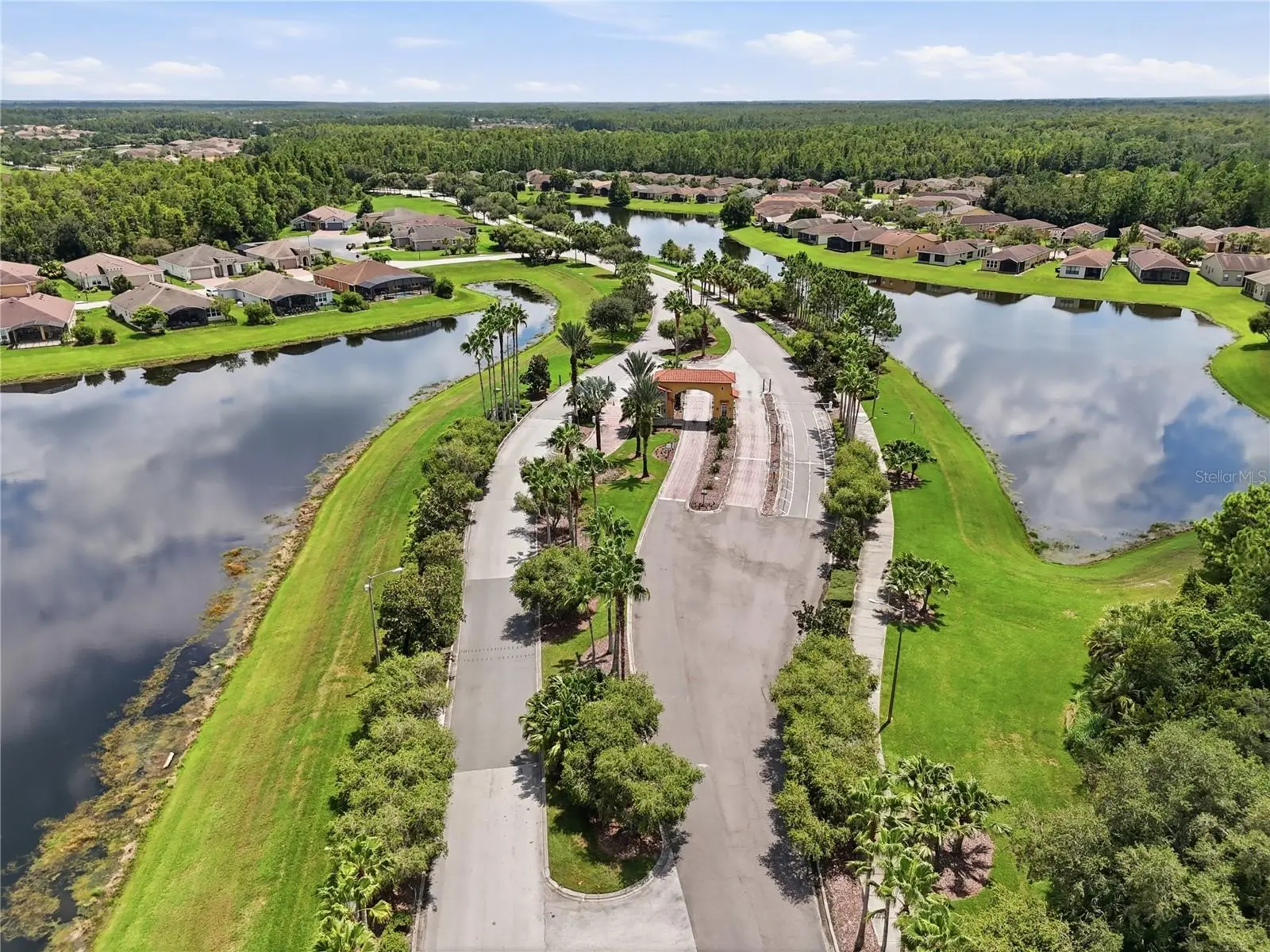 513 Barcelona Drive, FL