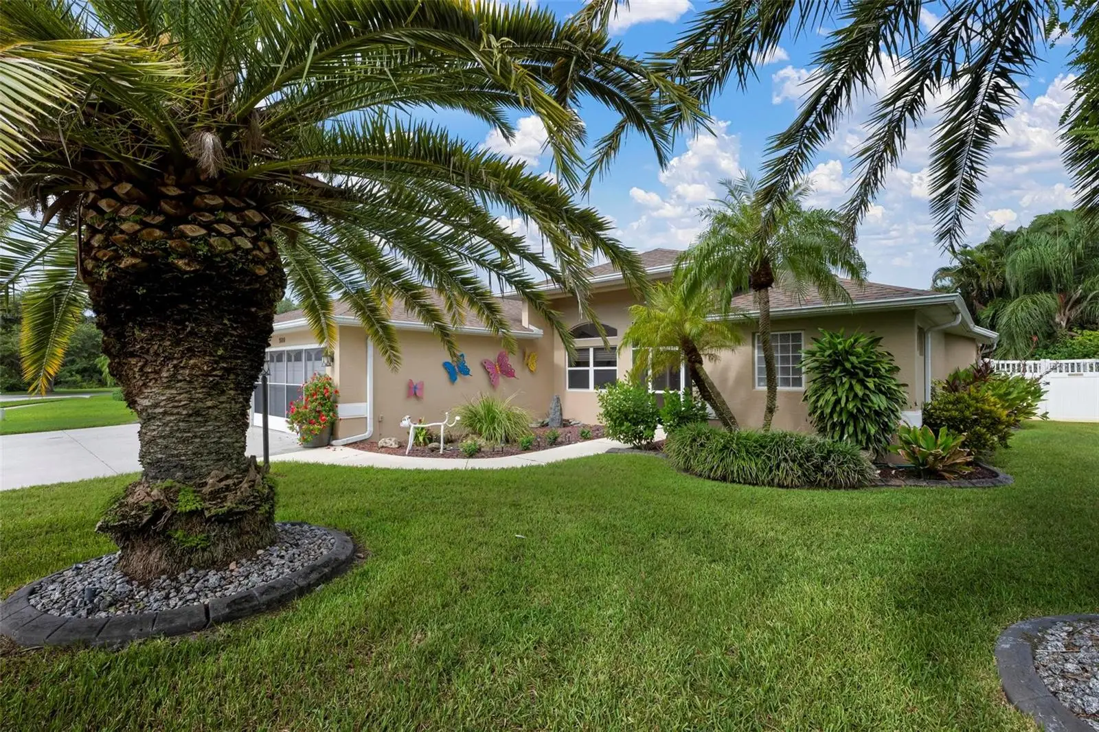 586 Oak Bay Drive, FL
