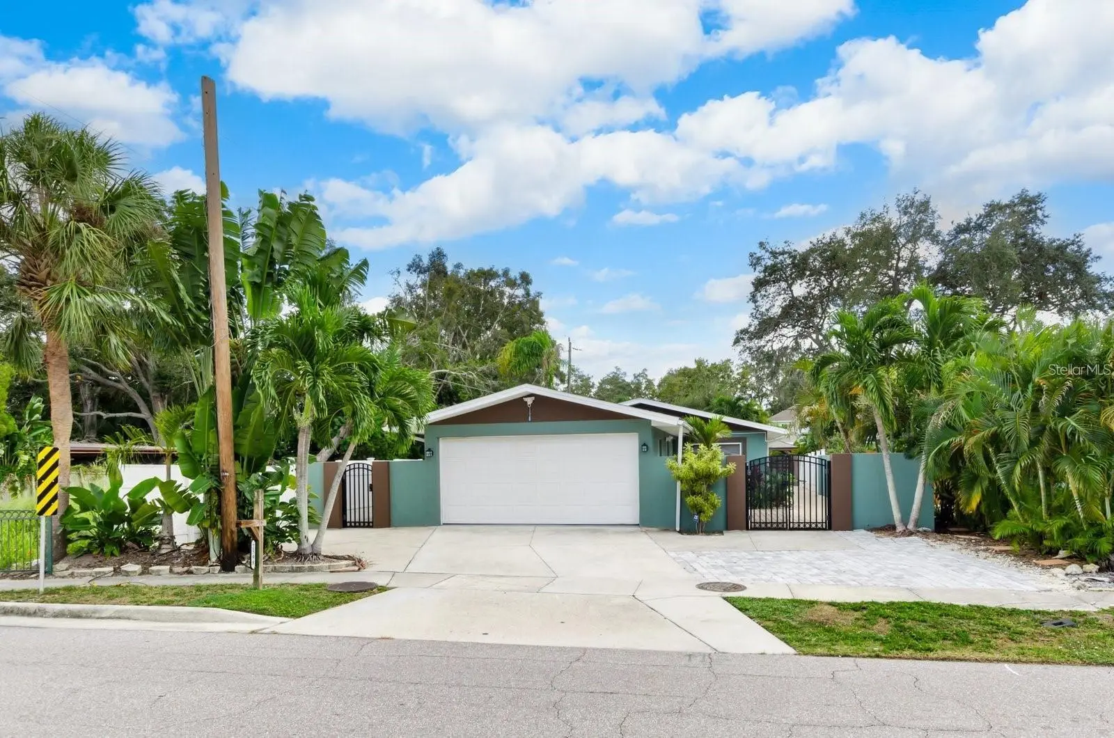 2598 Wood Street, FL