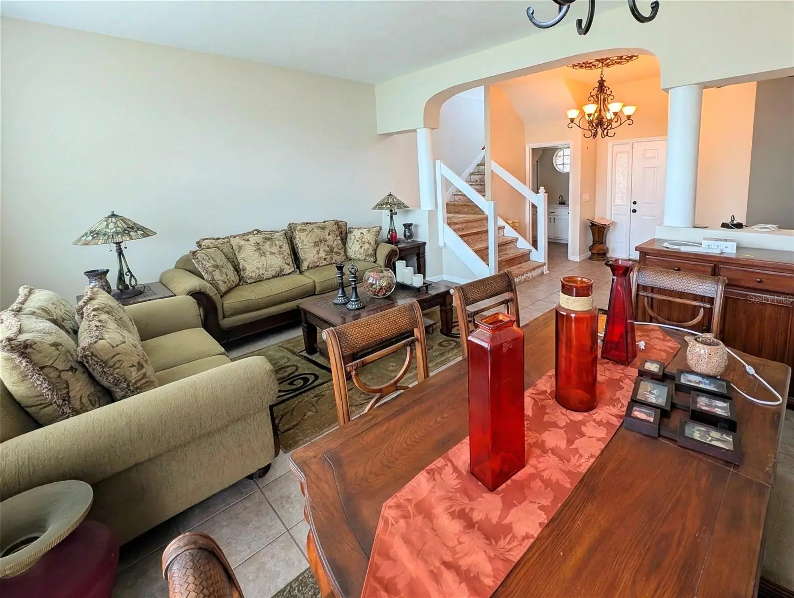 423 Waterford Way, FL