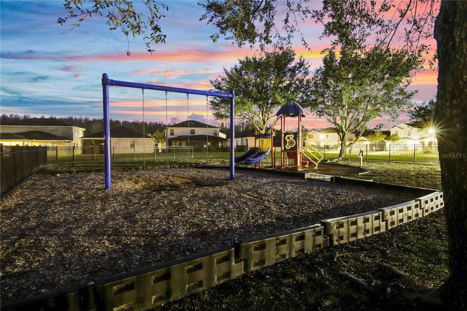 932 Emerald Green Court, FL