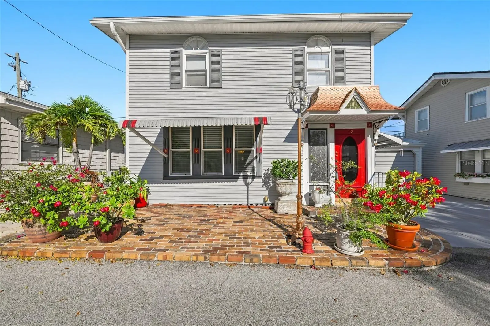 10 Plaza Street, FL