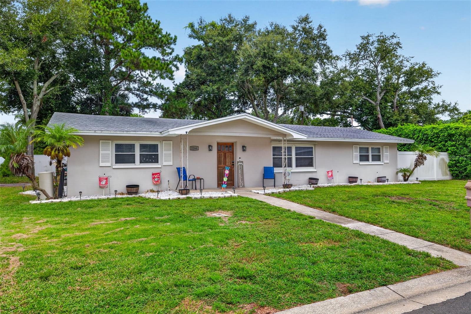 2266 Manor Court, FL