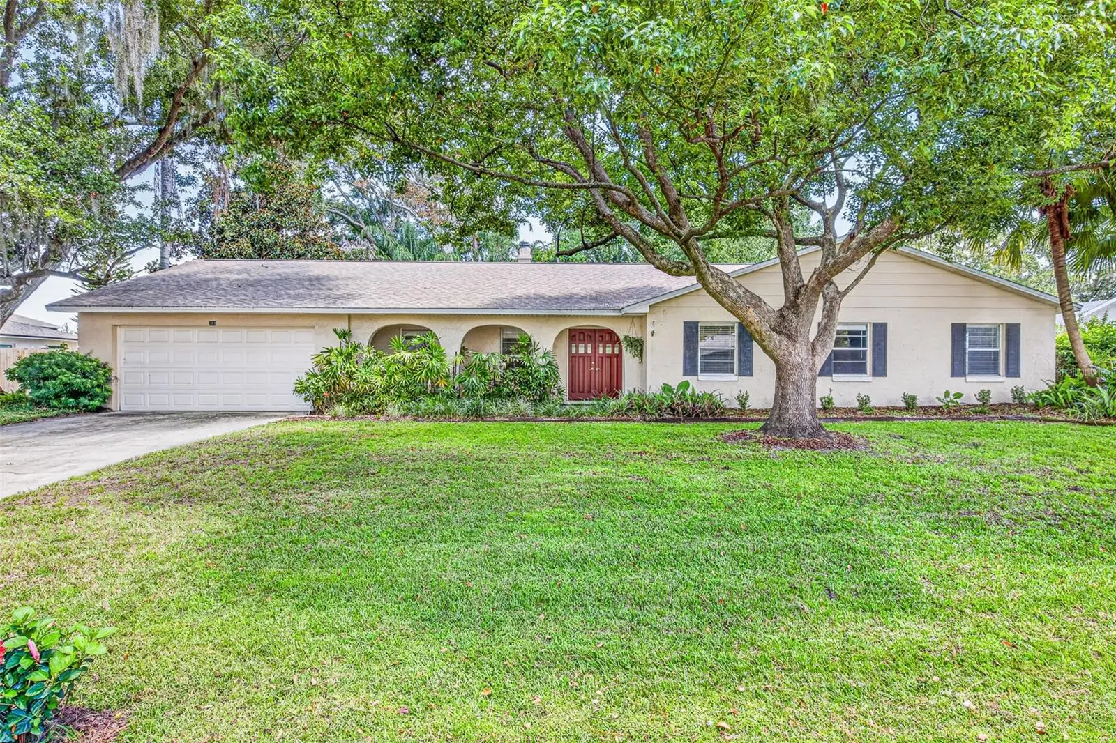 301 Valencia Court, FL