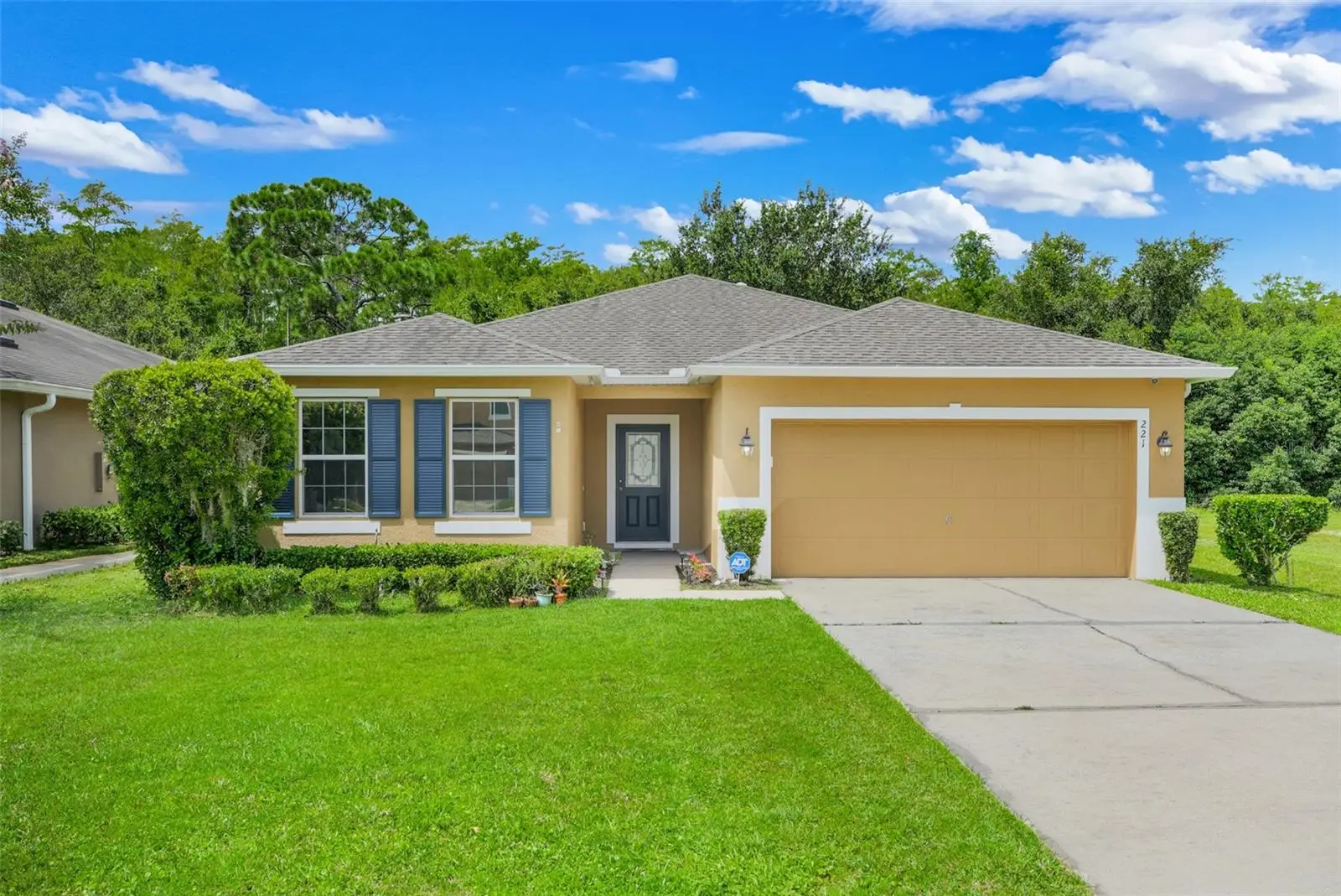 221 Daigledog Street, FL