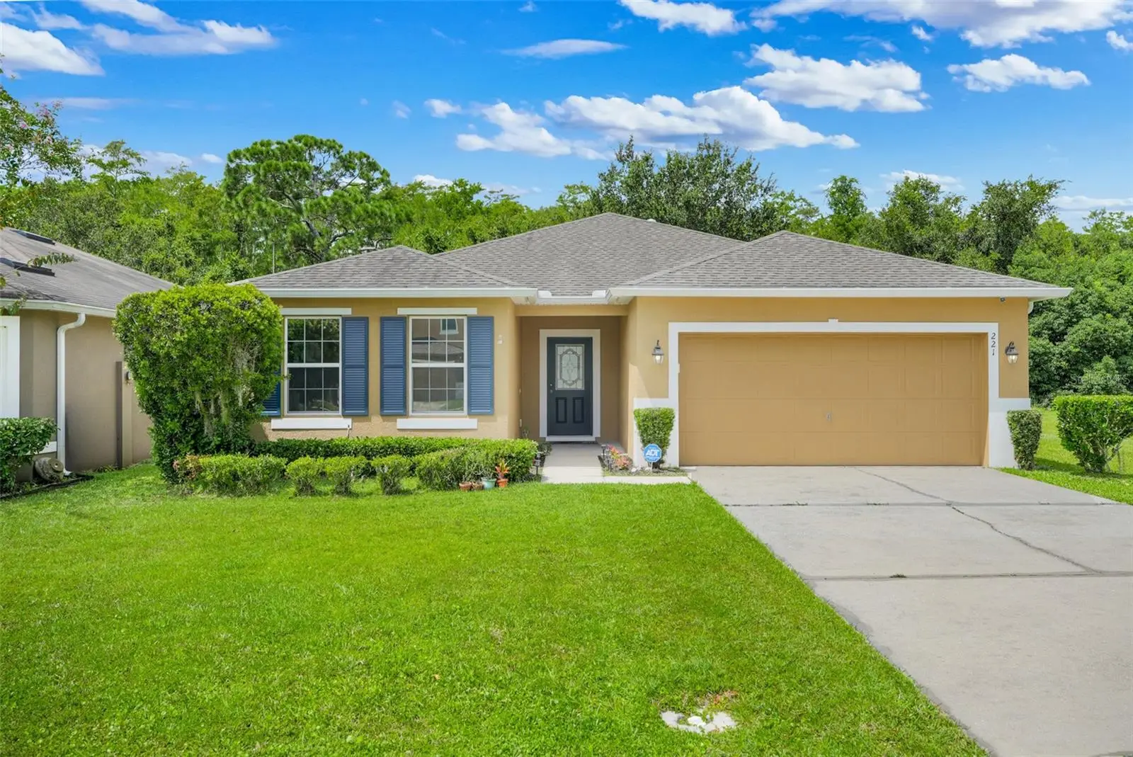 221 Daigledog Street, FL
