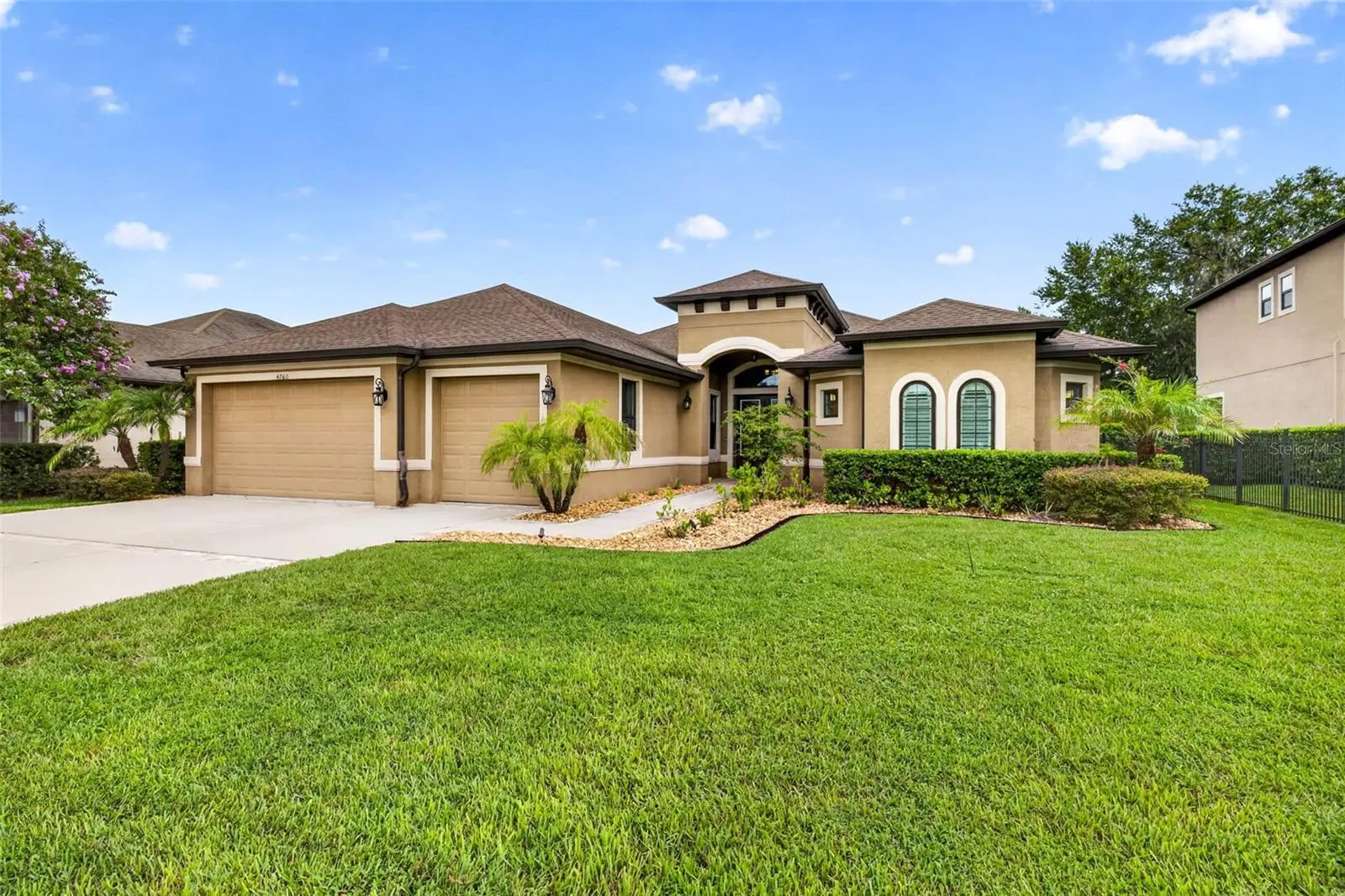4760 Lago Vista Circle, FL
