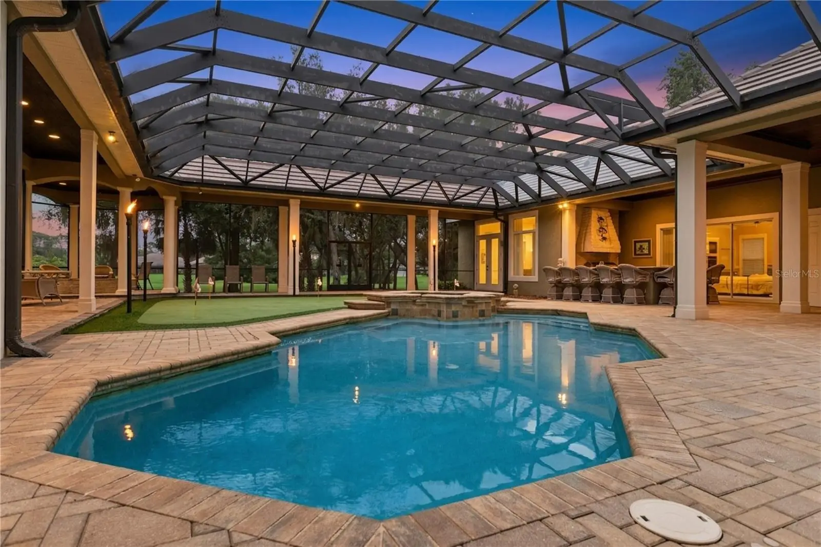 3355 Lakeview Oaks Drive, FL