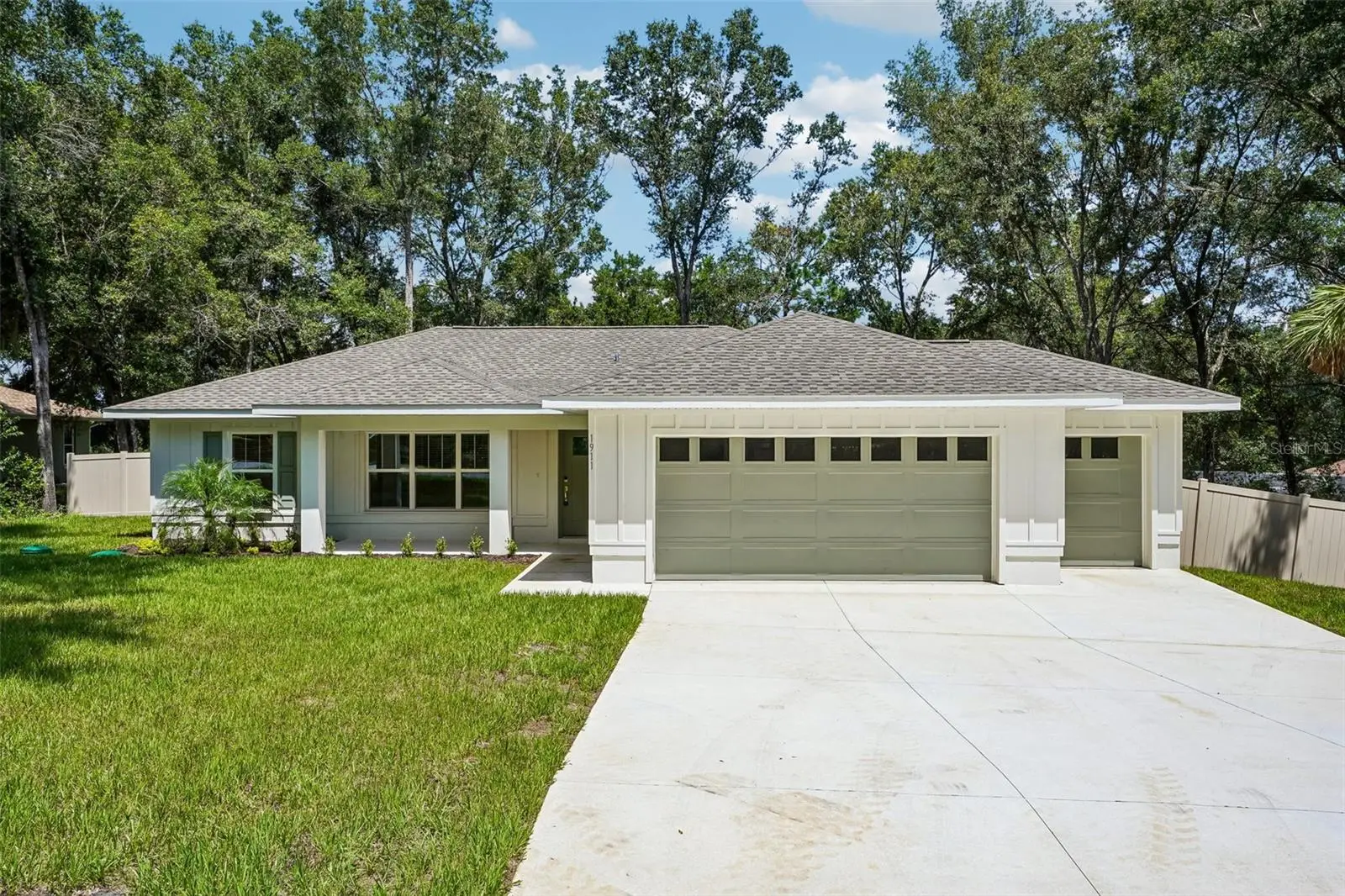 1911 Golfcart Lane, FL