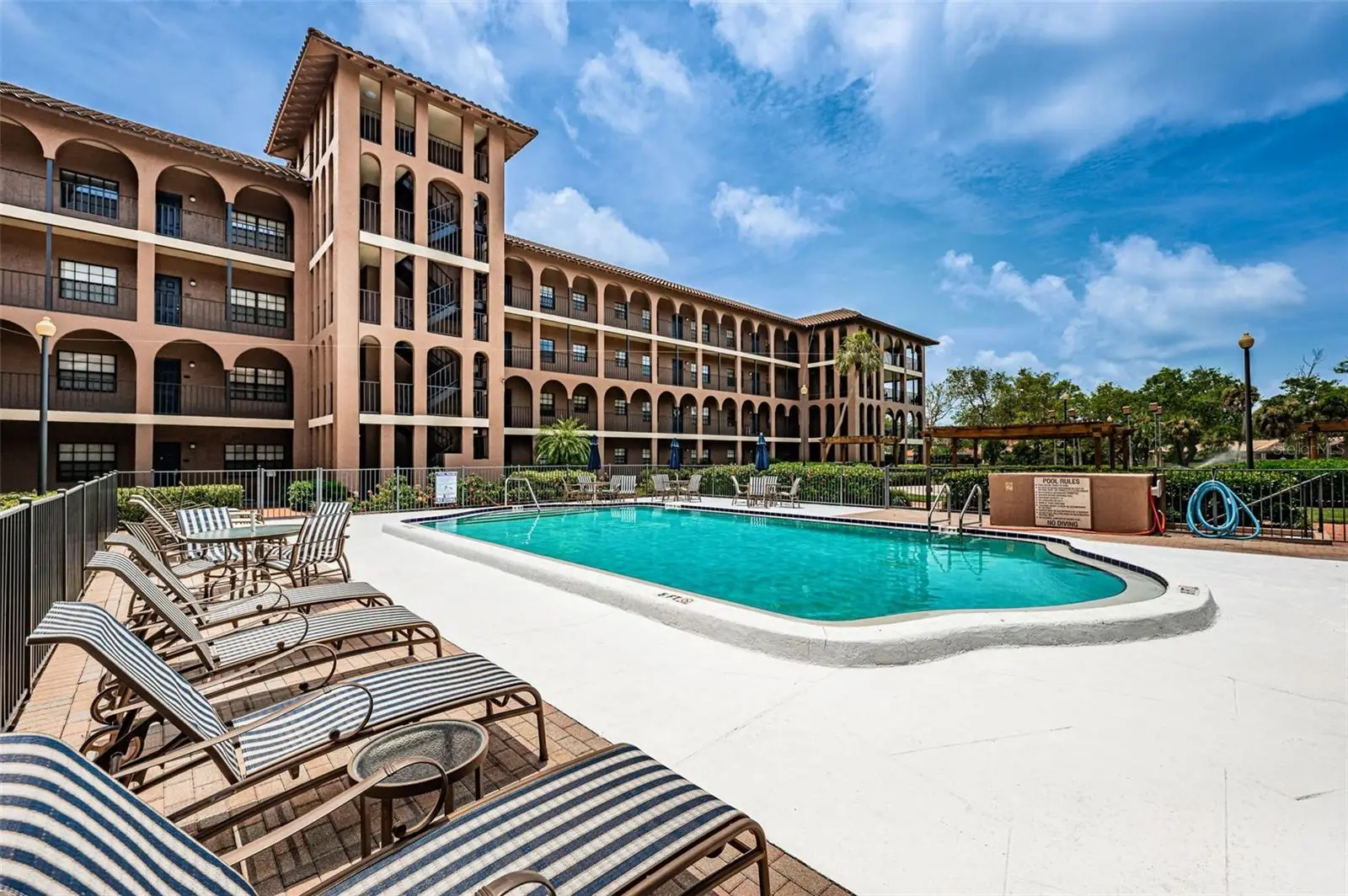 6100 Gulfport Boulevard, FL