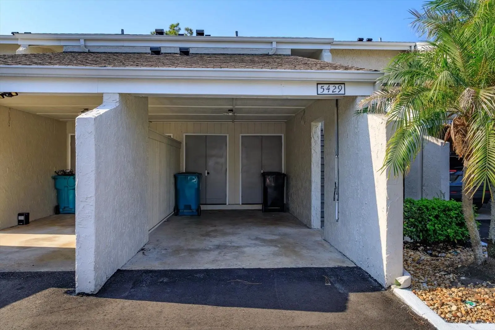 5429 Vineland Road, FL