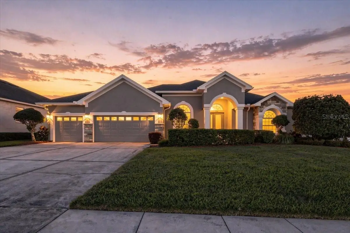 230 Lake Arietta Court, FL