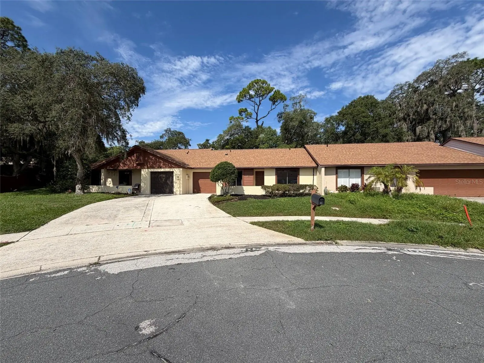 190 Pine Knoll Court, FL