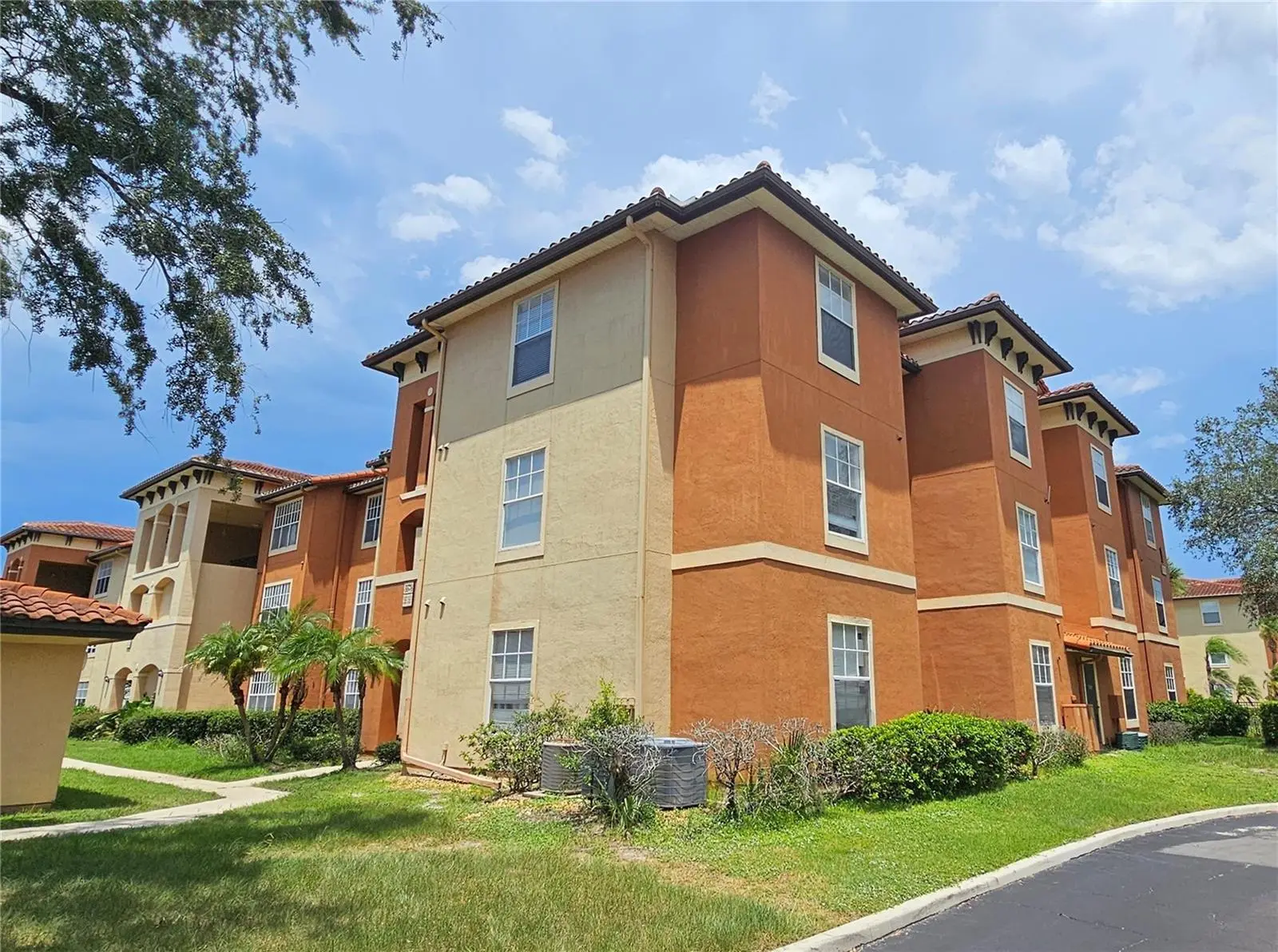 5578 Metrowest Boulevard, FL