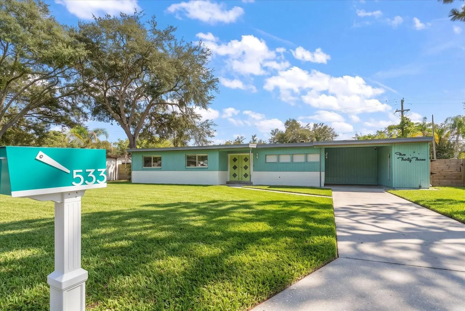 533 Broxburn Avenue, FL