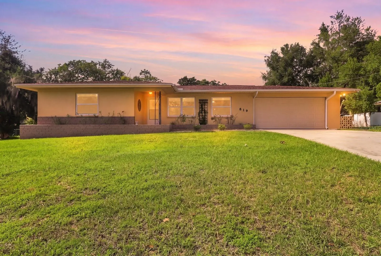 819 Spruce Street, FL