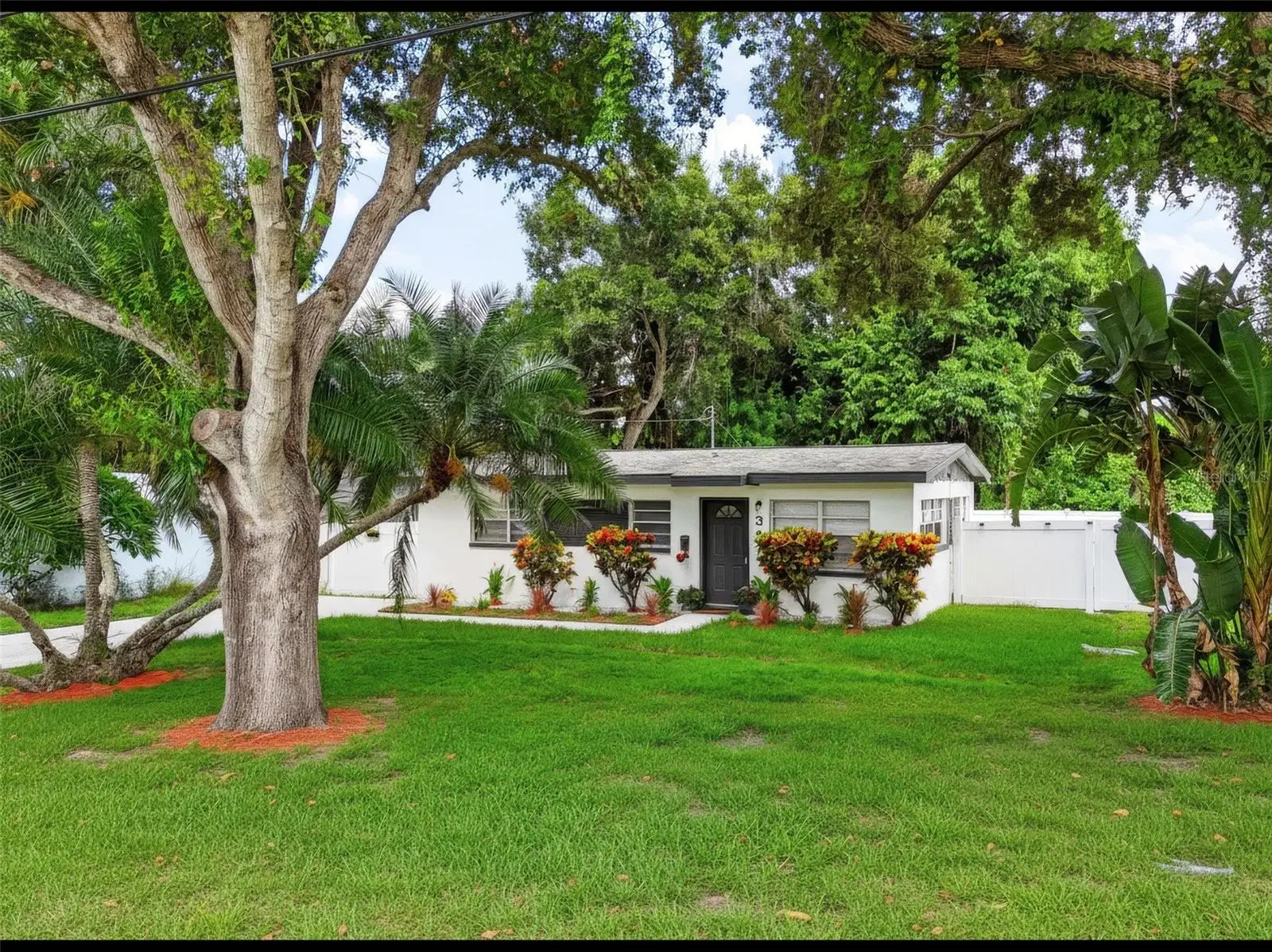 327 Barbara Circle, FL