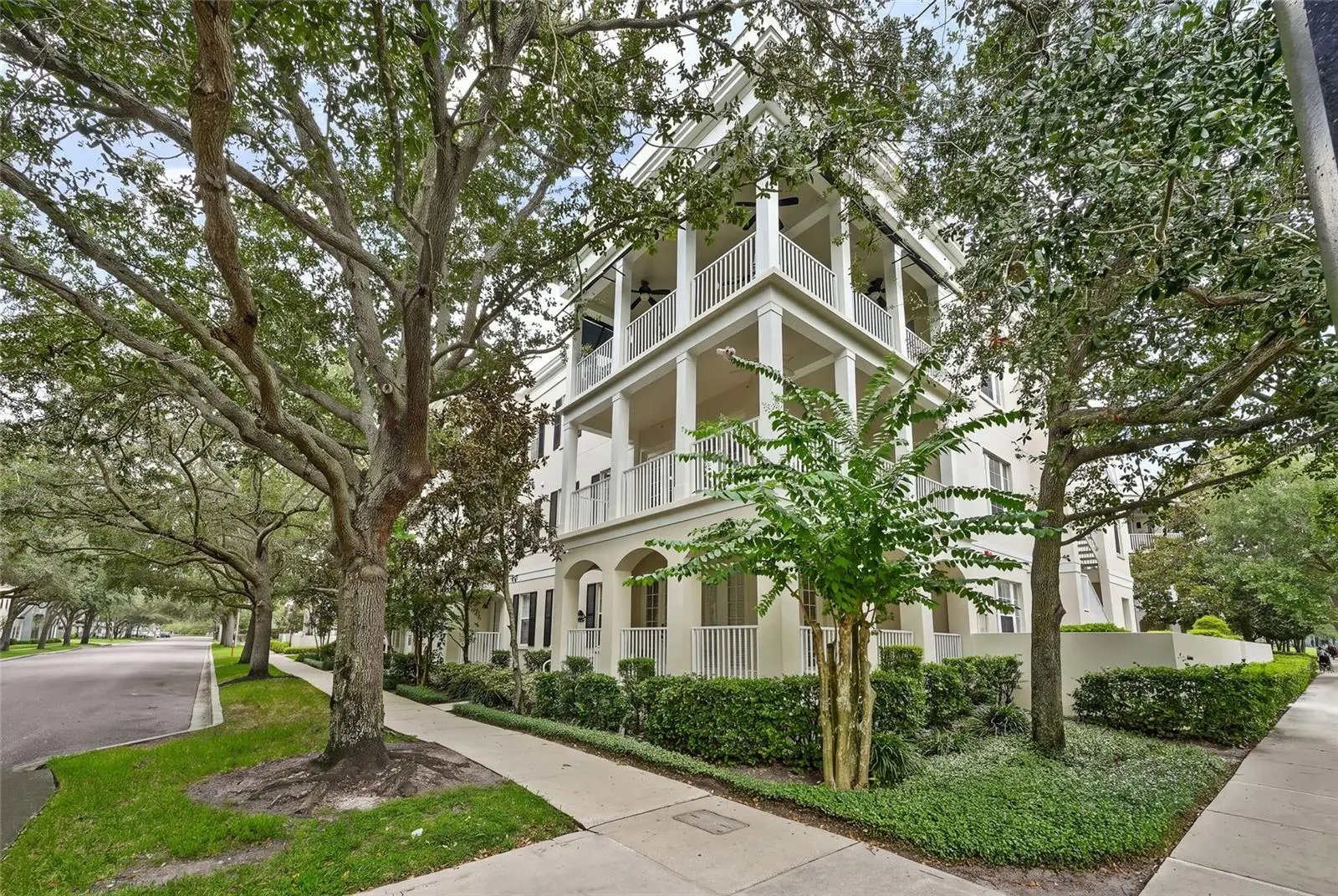 1674 Lakemont Avenue, FL