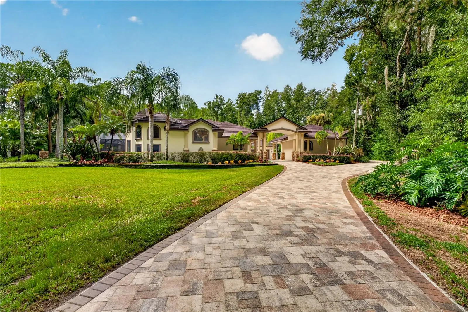 21732 Shamu Drive, FL