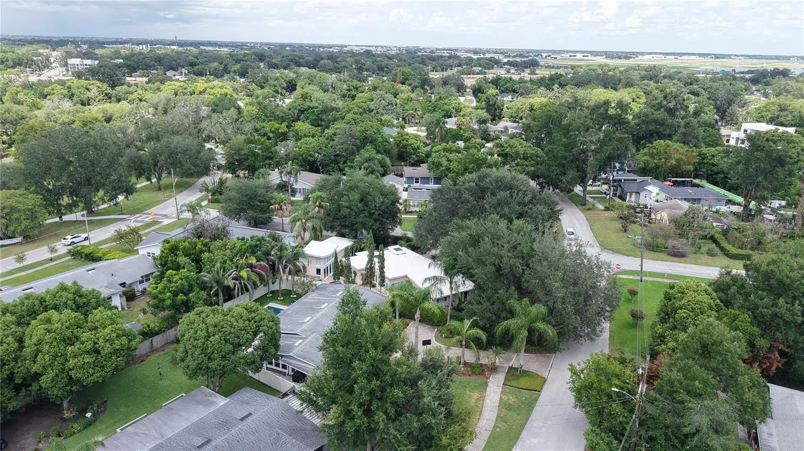 600 Mayfair Circle, FL