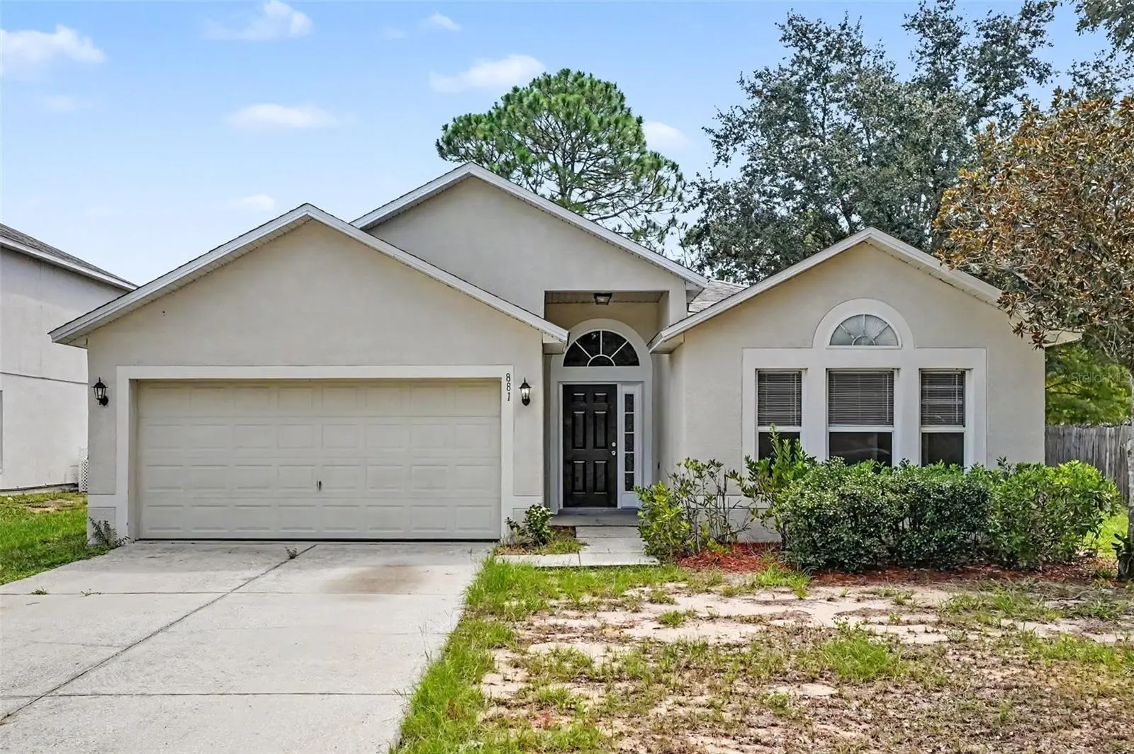 881 Vanderbilt Dr, FL