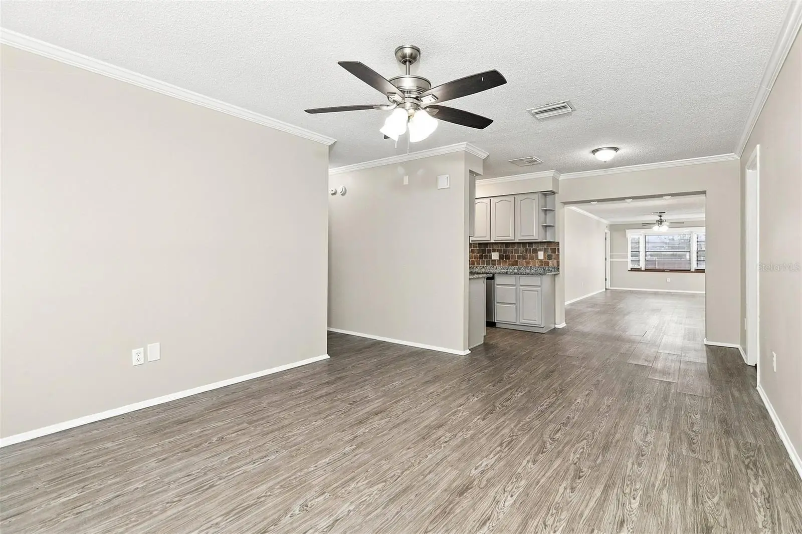 8305 Autumn Oak Avenue, FL