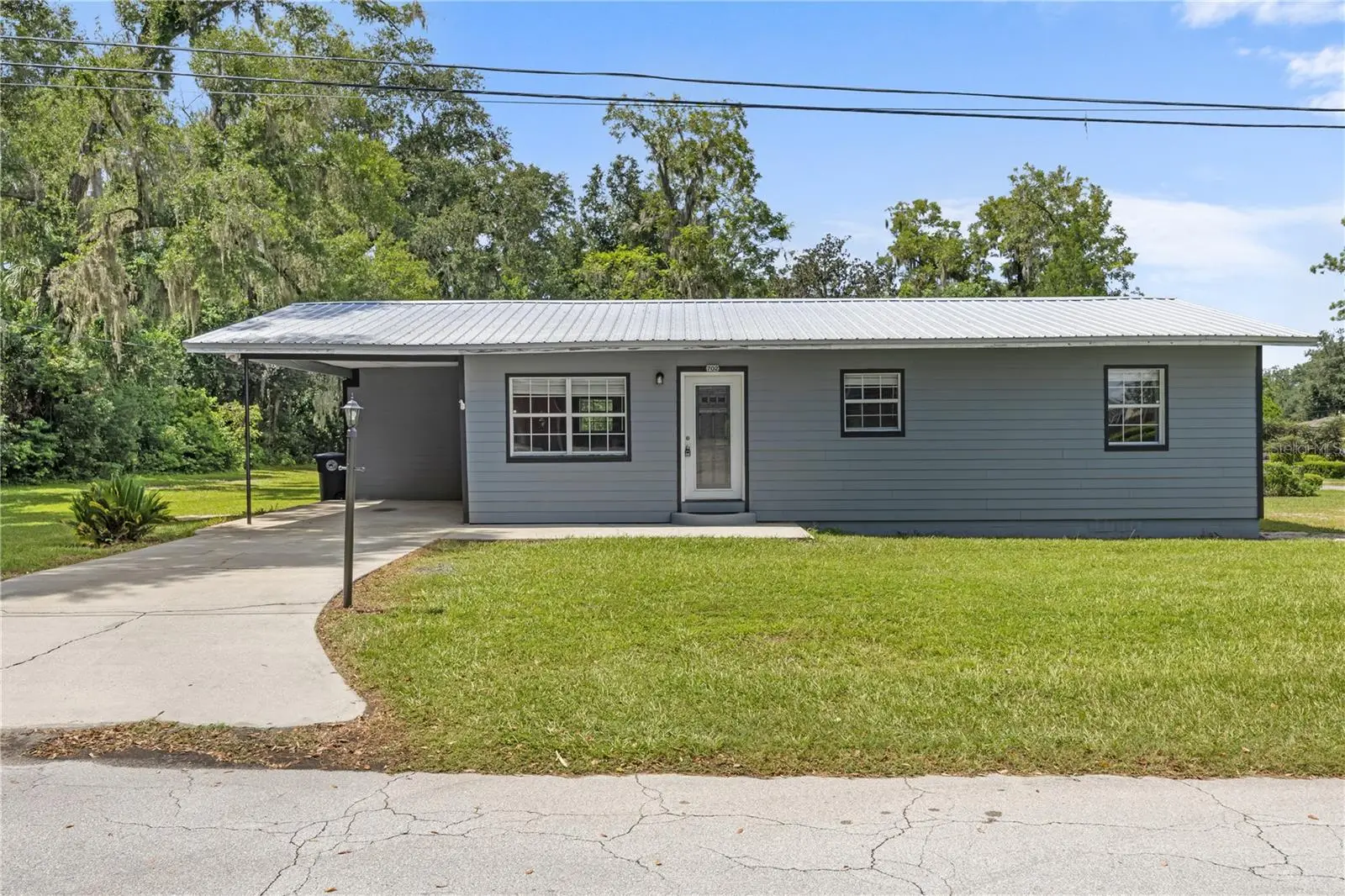 702 Church Avenue, FL