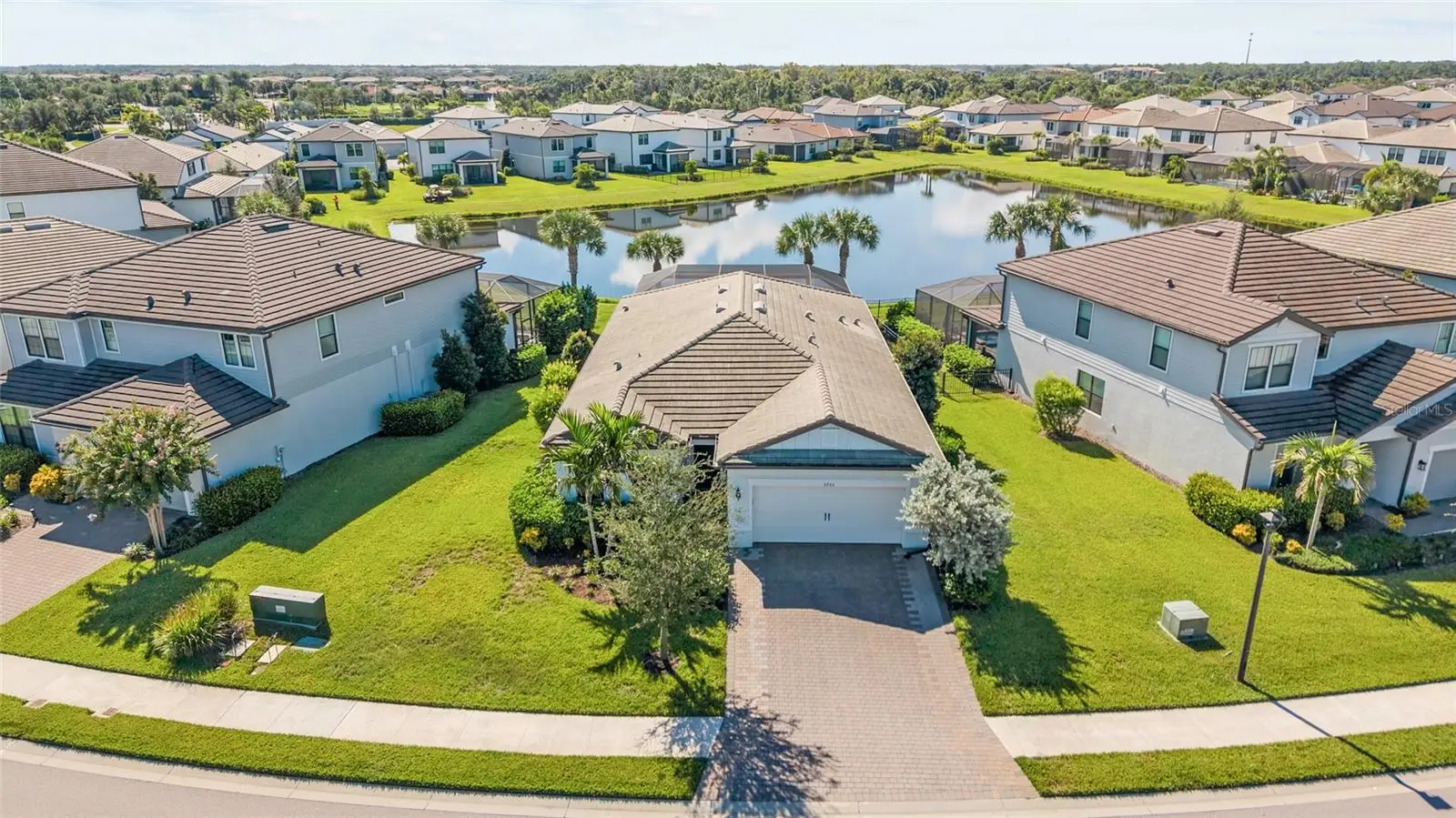 5755 Bluestar Court, FL